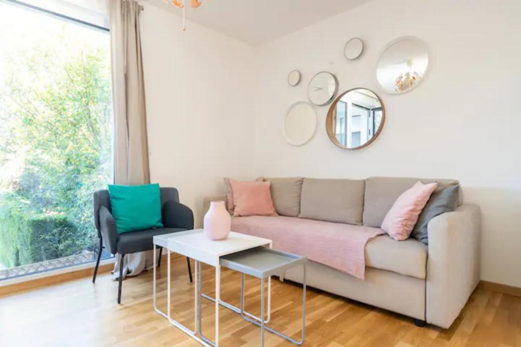 Near Lake Fully Furnished Beautiful Apartment Wien Exterior foto