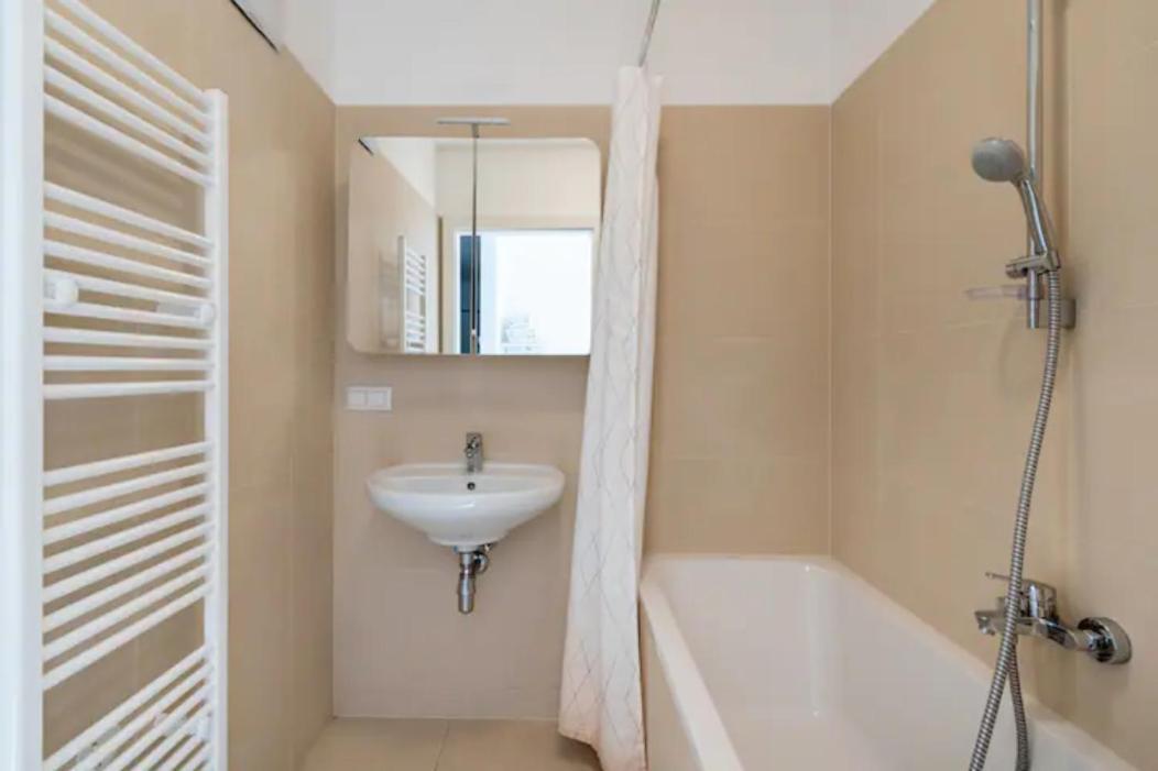 Near Lake Fully Furnished Beautiful Apartment Wien Exterior foto